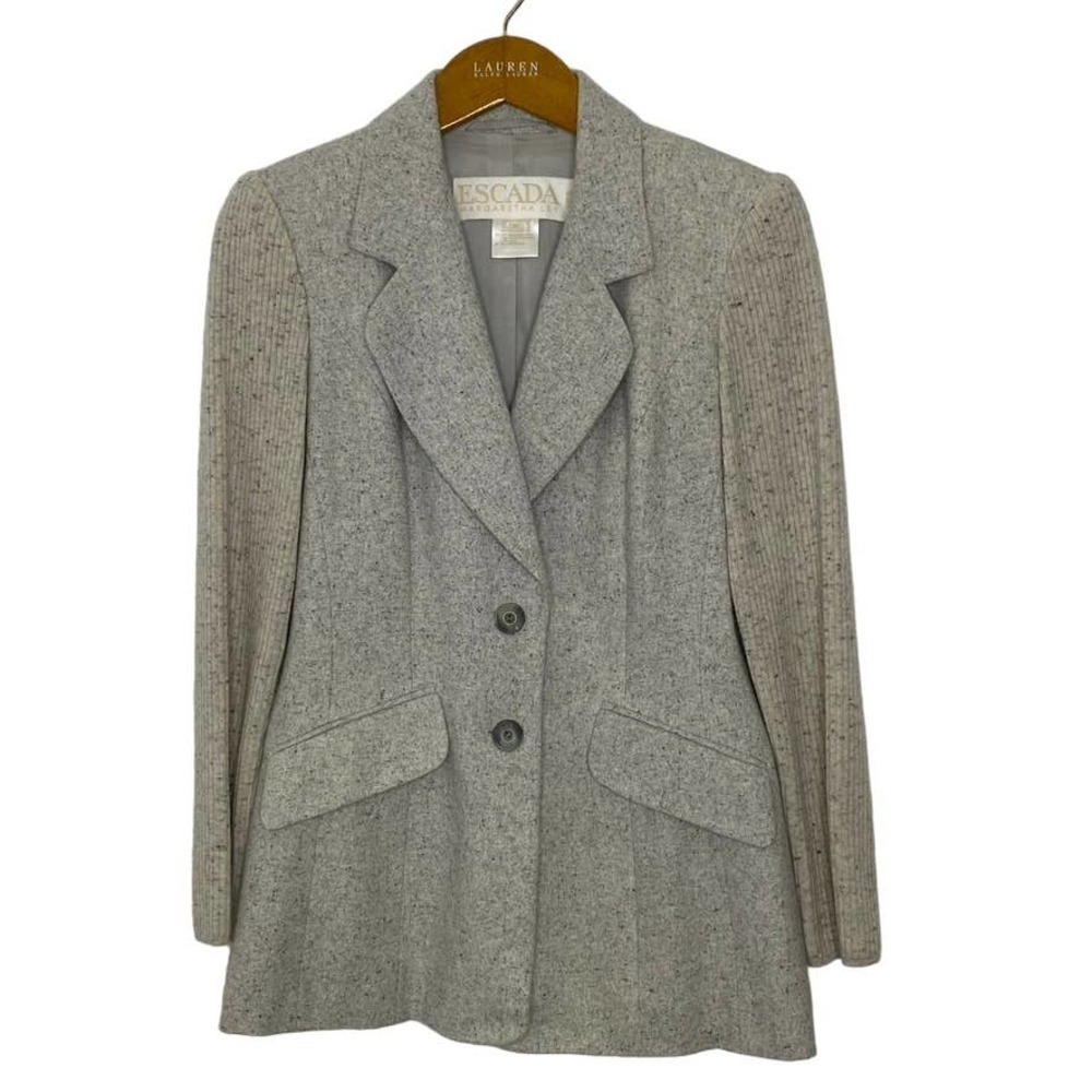 Escada grey/cream speckled blazer with‎ sweater sleeves Small